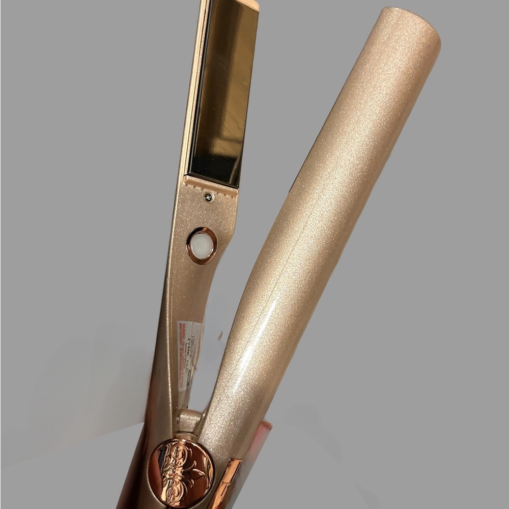 Smooth and curl Hair Styler
